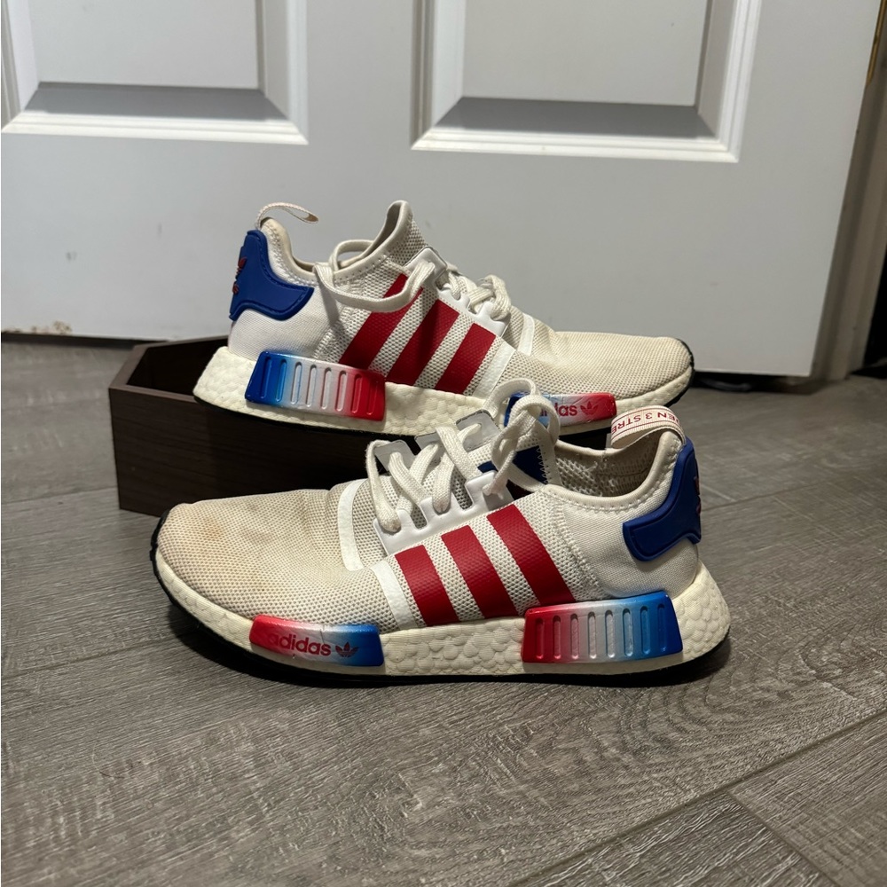 Men’s shoes size 9